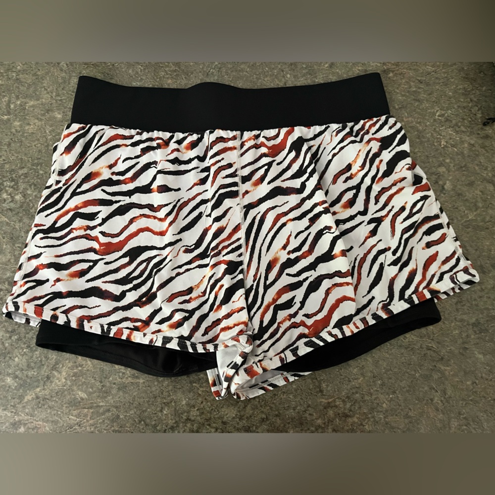 Fabletics XL Zebra Prink Dual Athletic Shorts - Black, White, Orange